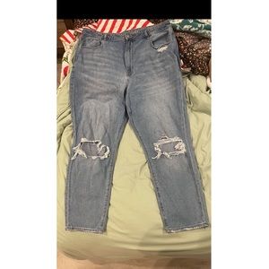 American Eagle distressed jeans